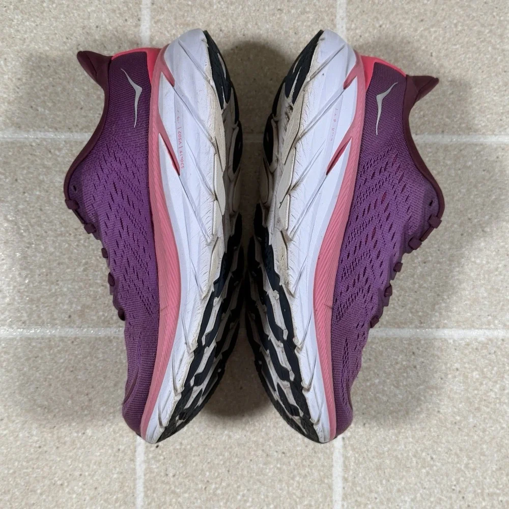 Hoka Clifton 8 Running Sneakers Womens US 8.5B Low Top 1119394 Purple Grape Wine